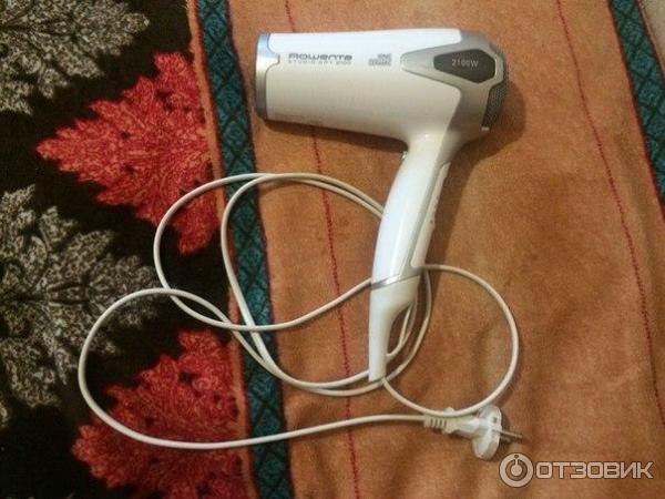 Отзыв о Фен Rowenta CV4212 Studio Dry Elite 2000W Отличный фен, жалко, что слома
