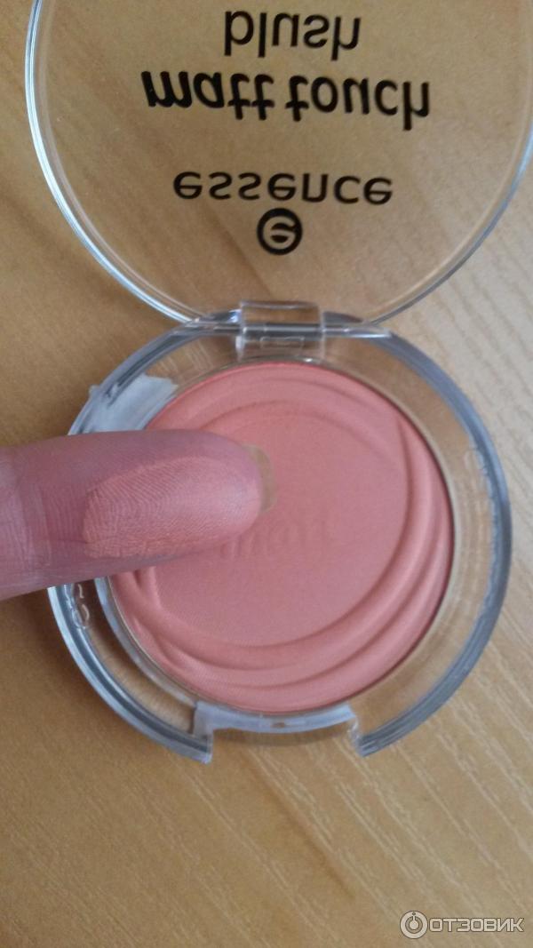 Румяна матовые Essence Matt touch blush фото