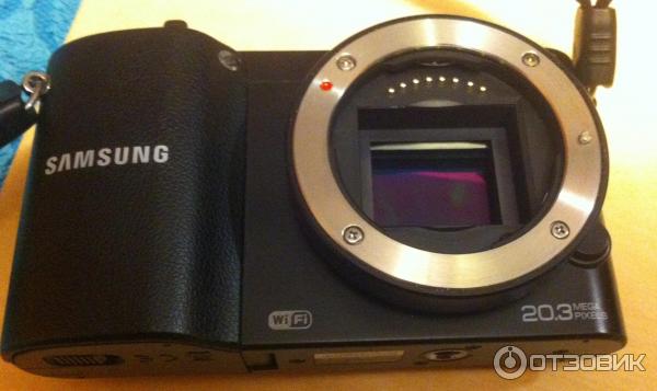 Цифровой фотоаппарат Samsung NX1000