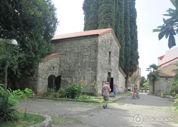 Крепость абаата и храм святого ипатия. Крепость абаата в гаграх. Крепость абаата абхазия церковь. Абаата абхазия храм св ипатия. Крепость абаата абхазия.