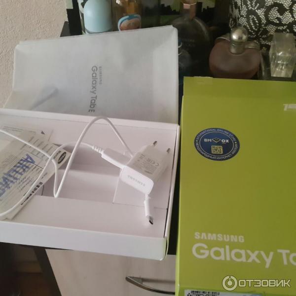 Планшет Samsung Galaxy Tab E 9.6 T561 фото