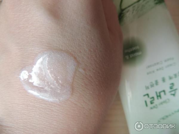 Пенка для умывания TONY MOLY С экстрактом алоэ Clean Dew Aloe Foam Cleanser фото