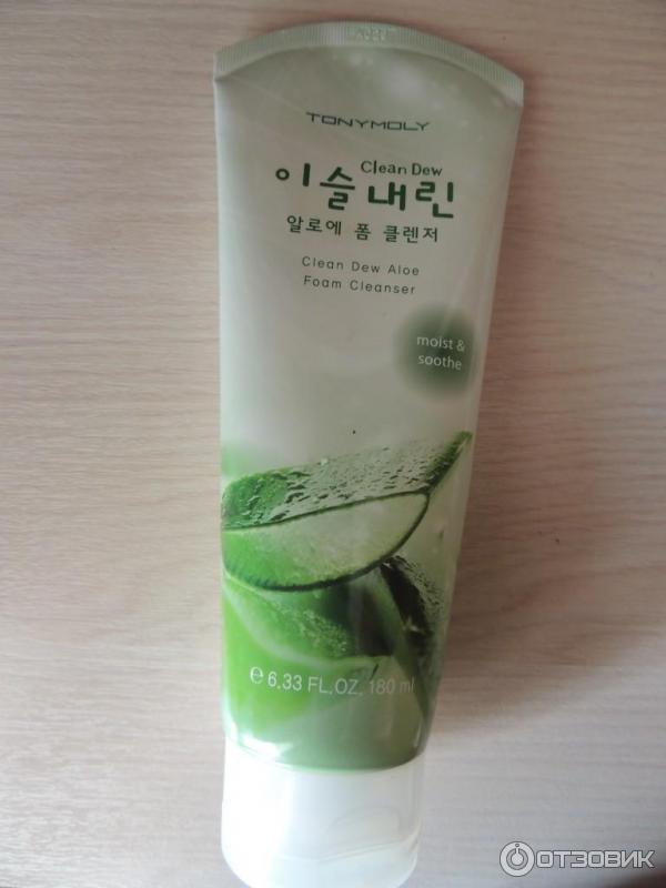 Пенка для умывания TONY MOLY С экстрактом алоэ Clean Dew Aloe Foam Cleanser фото