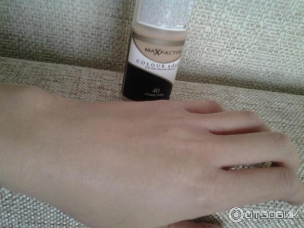 Тональный крем Max Factor Colour Adapt Creamy Ivory тон 40 фото