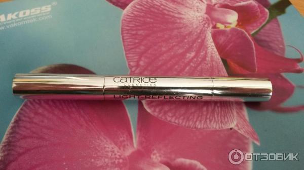 Консилер Catrice Re-Touch Light-Reflecting Concealer фото