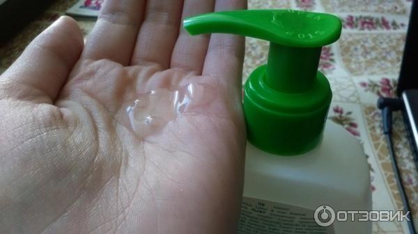 Очищающее средство для интимной гигиены oriflame Feminelle Protecting intimate Wash aloe vera фото