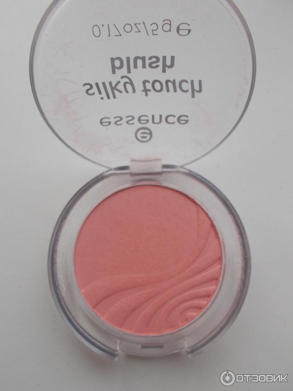 Румяна компактные Essence Silky touch blush фото