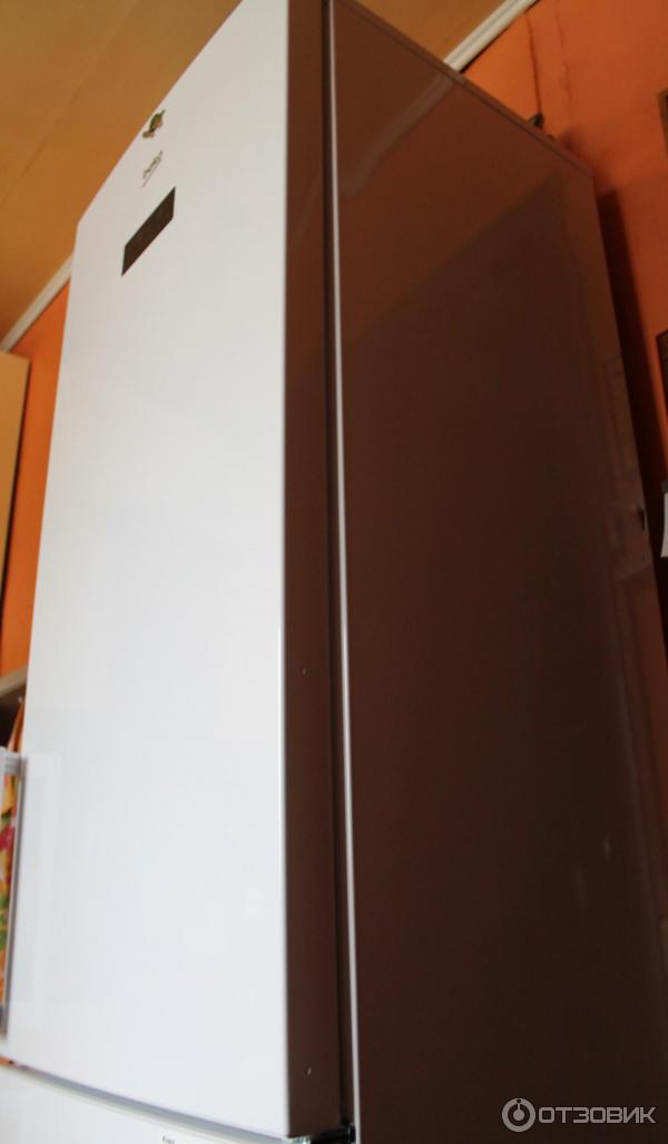 BEKO RCNK355E21W