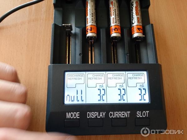 Универсальное интеллектуальное зарядное устройство OPUS BT-C3100 v 2.2 фото