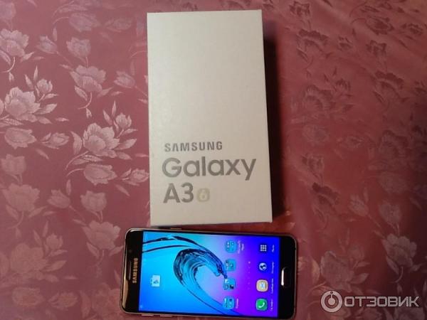 Смартфон плюс коробка Samsung galaxy A3