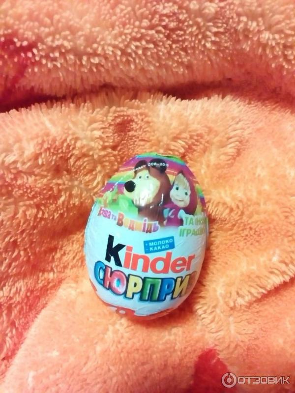 Шоколадное яйцо Ferrero Kinder Маша и Медведь 2015 фото