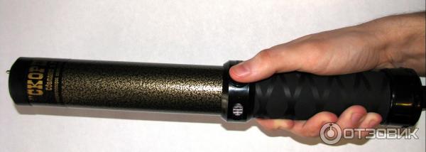 ЭШУ Скорпион-350-АЦ в руке средних размеров