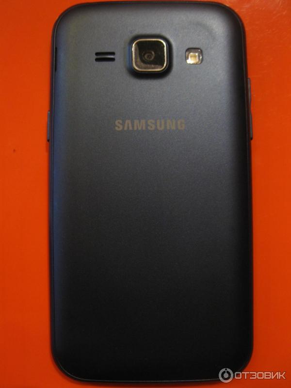 Смартфон Samsung Galaxy J1 SM-J100H фото