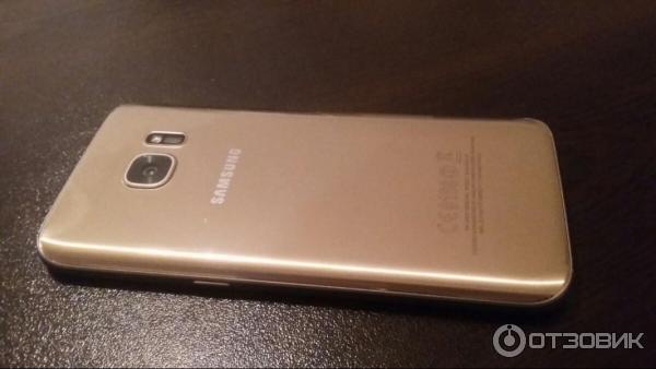 Смартфон Samsung Galaxy S7 фото