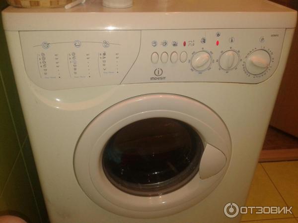 Стиральная машина б/у Indesit WS84TX