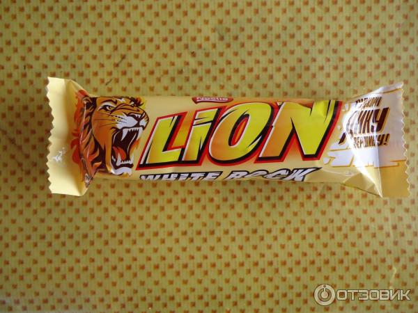 Шоколадный батончик Nestle Lion White Rock фото