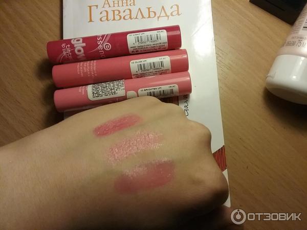 Бальзам для губ Essence Glow Tinted Lip Balm фото