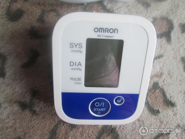 Автоматический тонометр Omron M2 Compact фото