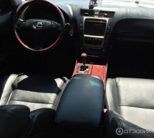 Автомобиль Lexus GS 300 седан фото