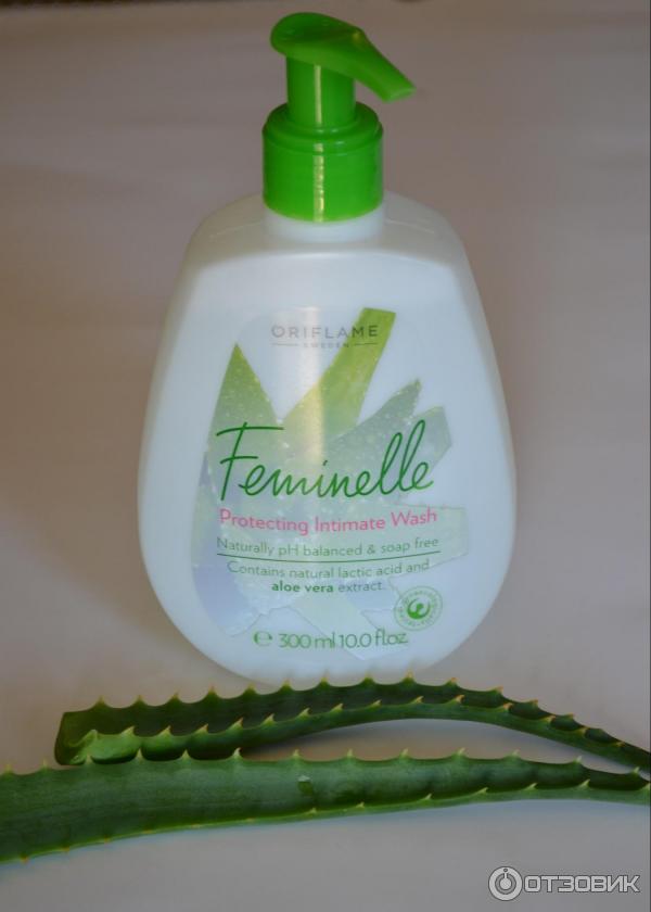 Очищающее средство для интимной гигиены Oriflame Feminelle Protecting Intimate Wash aloe vera фото