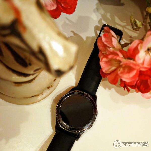 Умные часы Samsung Gear S2 фото