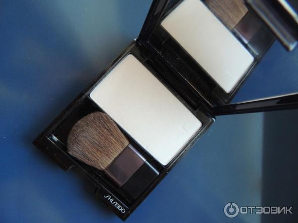 Румяна Shiseido Luminizing Satin Face Color фото