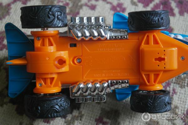 Машинка Экстремальные гонки Hot Wheels фото