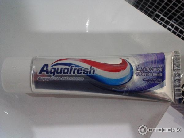 Зубная паста Aquafresh Безупречное отбеливание