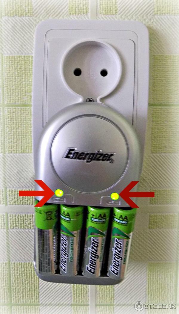 Зарядное устройство Energizer Base + 4xAA (1300mAh) фото