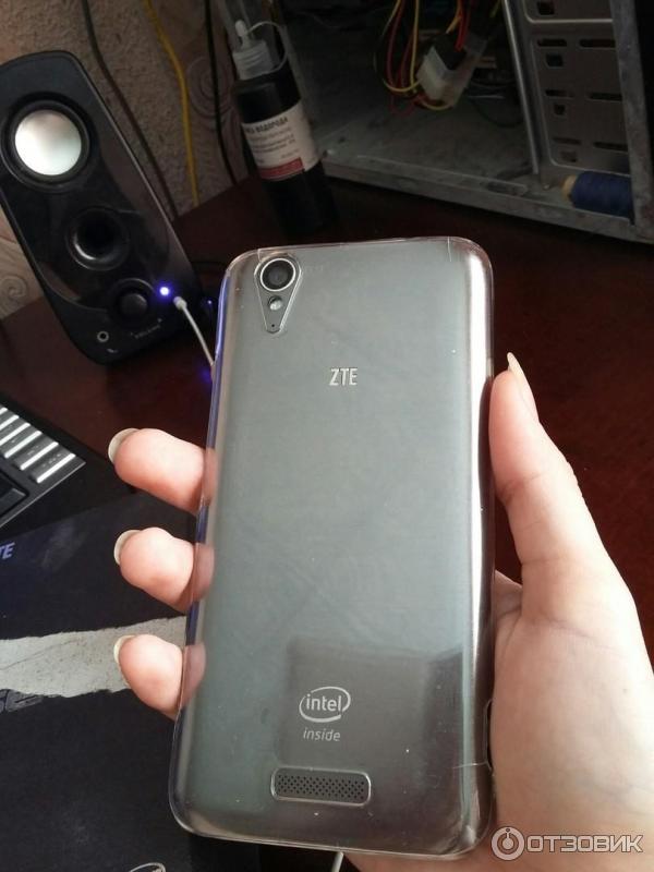 Сотовый телефон ZTE V975 GEEK фото