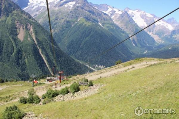 Канатная дорога в пос. Домбай (Россия, Карачаево-Черкессия) фото