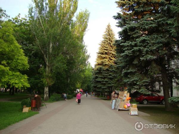 Городской сквер (Украина, Мариуполь) фото