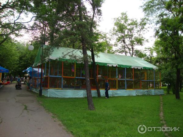 Городской сквер (Украина, Мариуполь) фото