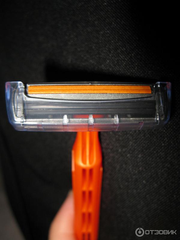 Одноразовые бритвы Bic Sensitive 3 фото