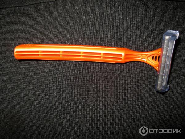Одноразовые бритвы Bic Sensitive 3 фото