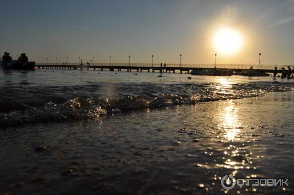 Городской пляж Витязево (Россия, Краснодарский край) фото