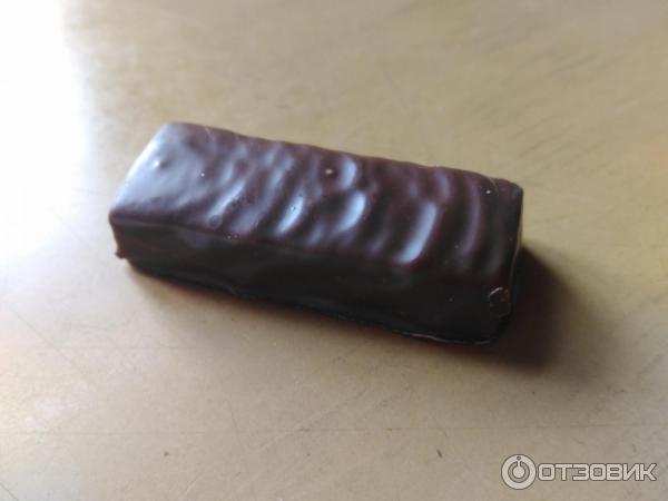 Конфеты KDV Крокант с миндалем с грильяжным корпусом глазированные фото