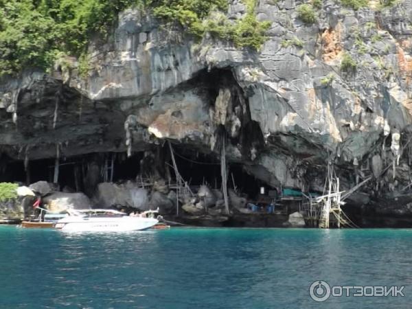 Так в скалах живут морские цыгане