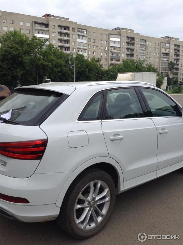 Автомобиль Audi Q3 кроссовер фото