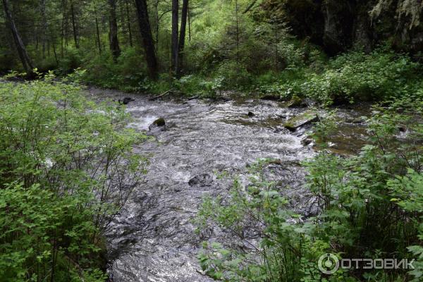 Каскад водопадов на реке Шинок (Россия, Алтайский край) фото