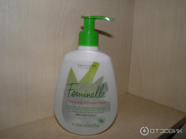 Очищающее средство для интимной гигиены Oriflame Feminelle Protecting Intimate Wash aloe vera фото