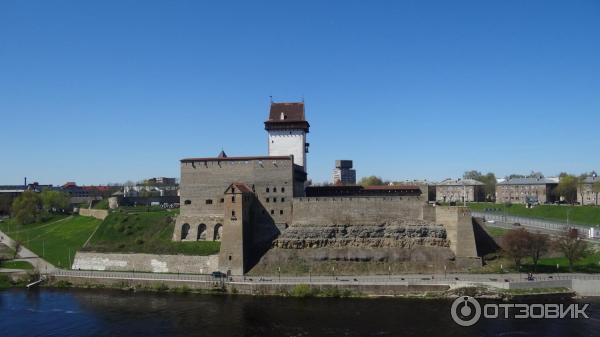 Экскурсия в Замок Германа (Эстония, Нарва) фото