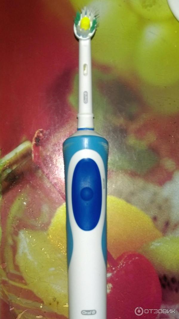 Электрическая зубная щетка Oral-B Braun Timer фото