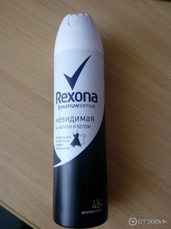 Антиперспирант-спрей Rexona Motion Sense Невидимая на черном и белом фото