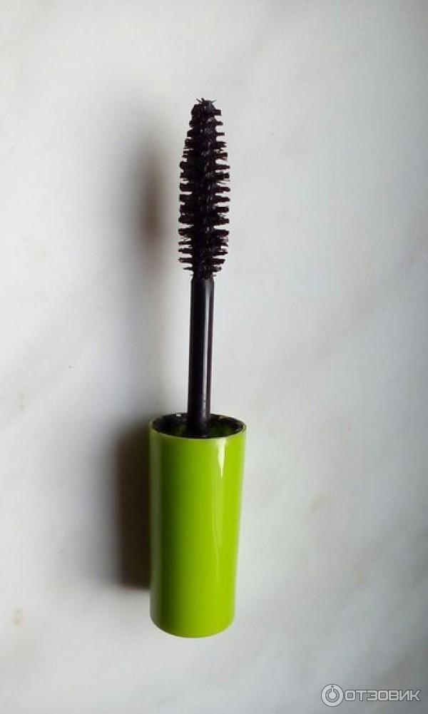 Тушь для ресниц Maybelline New York Great Lash Blackest Black Mascara фото