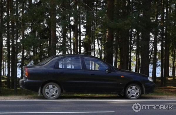 Автомобиль Chevrolet Lanos седан фото