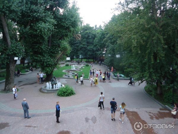 Вид сада аквариума с балкона театра Моссовета