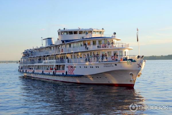 Круиз самара астрахань 2025. Теплоход проекта pv300vd. Круиз каспийское море. Теплоход турист владивосток. Круиз по каспийскому морю.
