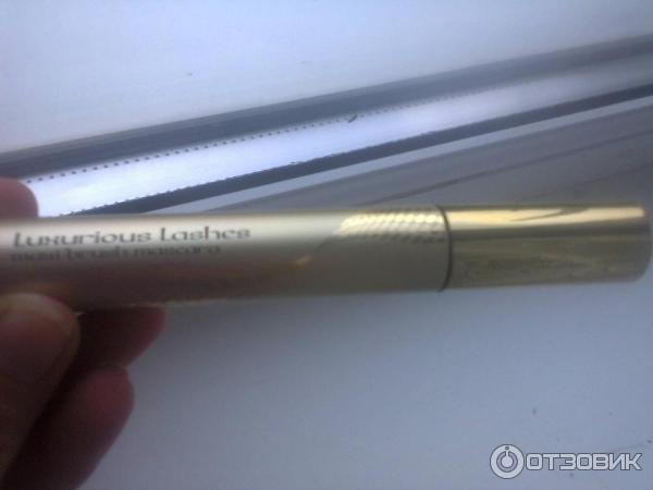 Тушь для ресниц Kiko Luxurious Lashes Maxi Brush Mascara фото