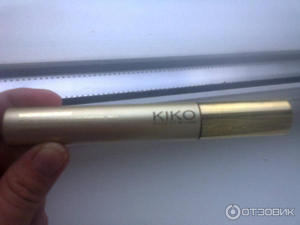 Тушь для ресниц Kiko Luxurious Lashes Maxi Brush Mascara фото